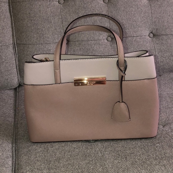 kate spade Handbags - 🌸NWOT Kate Spade Leather bag🌸